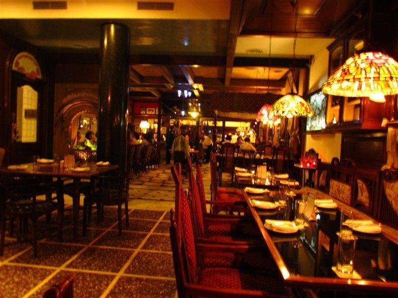 Hotel Broadway Delhi Exteriör bild